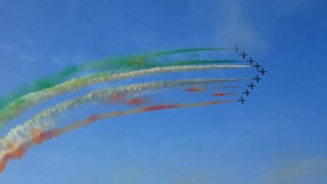 Cuborosso Divani смотреть онлайн