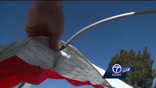 Soar above ABQ with hang gliders and GoPros смотреть онлайн
