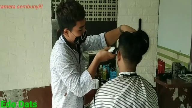 Salah Satu Pelanggan Barbershop Yang Arogan смотреть онлайн