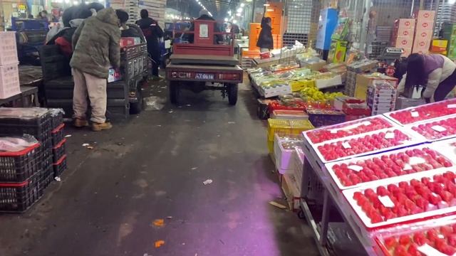 2024.3.2哈尔滨草莓批发掉价，小龙进完货，去吃15一碗打卤面真香 смотреть онлайн