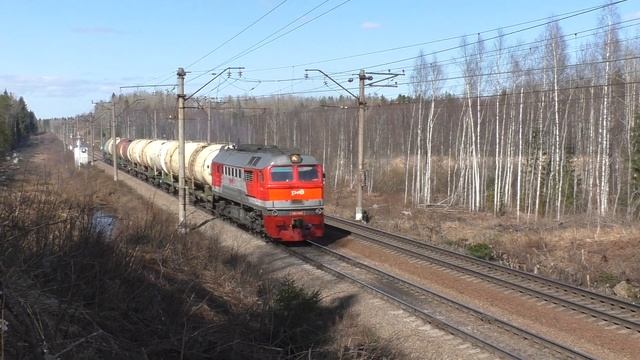 Тепловоз М62-1565 с цистернами