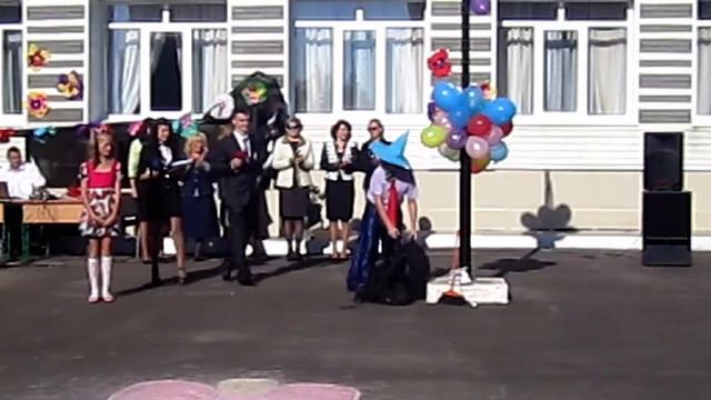 Первый звонок 2014 УВК ОШ І ІІІ ст № 88 - лицей Мечта 01 10 2014 г Горловка смотреть онлайн