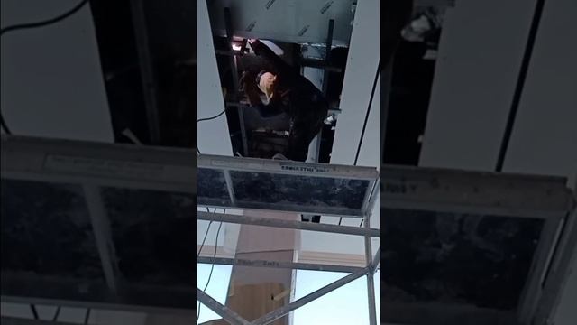 fabricating glass support and installing glass for fireplace in AL BARARI, DUBAI, UAE. смотреть онлайн