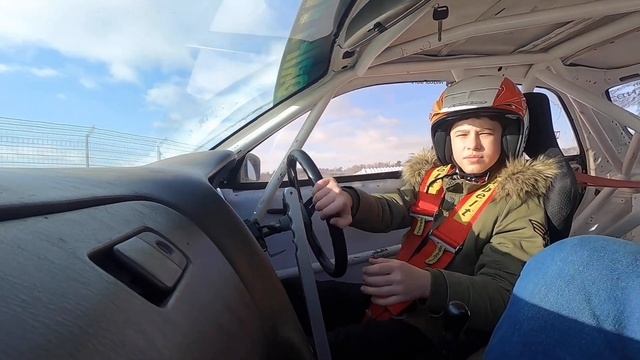 ДЯДЯ ФЕДОР (Илья Федоров) учит дрифту #Alex_Raceboy смотреть онлайн