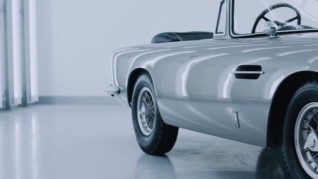 Introducing the Aston Martin DB5 Junior смотреть онлайн
