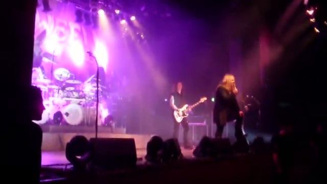 Andi Derris announcing the medley (Helloween in Langen 01.12.2010) смотреть онлайн