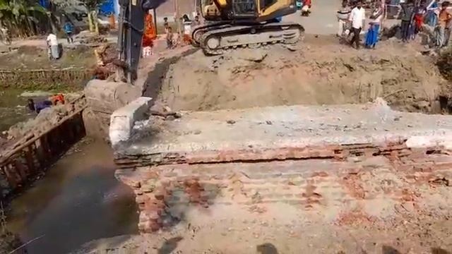 JCB Excavator work Dren Cutting. #cat #komatsu #hitachi #excavator #trending #hyundai #bobcat #Vira смотреть онлайн