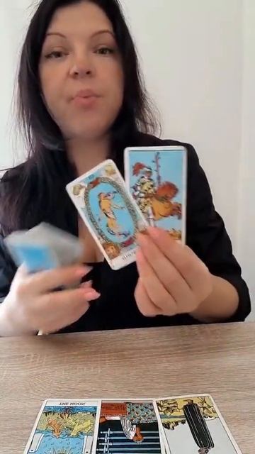 Следит ли,если да так что хочет?#отношения #taro #таро #tarotcards #tarot #tarotcards #love #magic смотреть онлайн