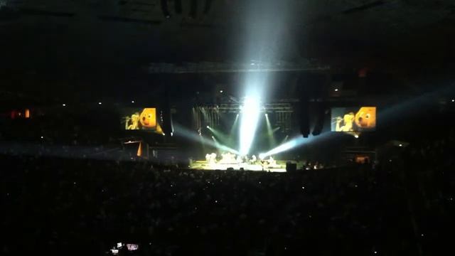 Sting ( live at Singapore ) - Next To You смотреть онлайн