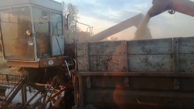 Выгрузка зерна 4 смотреть онлайн
