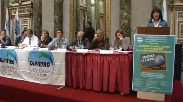 Erika Sergi - Maestra 10 e frode - Milano Italia dei Valori смотреть онлайн