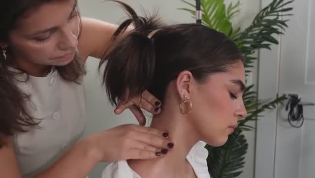 Женский массаж головы,спины и шеи(массаж шейного отдела,головы и спины) смотреть онлайн