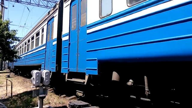ЭР9Е-654 "Фонтан" на Помошную и ВЛ80С-2332 смотреть онлайн