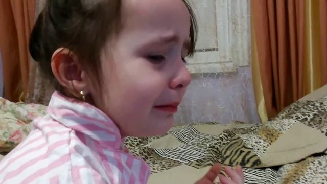 ДЕВОЧКА ПЛАЧЕТ,МАЛО ПОДПИСЧИКОВ смотреть онлайн