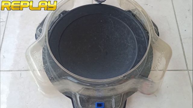 Beyblade Fight - Bloody Longinus vs Hell Salamander 🔥🔥 смотреть онлайн