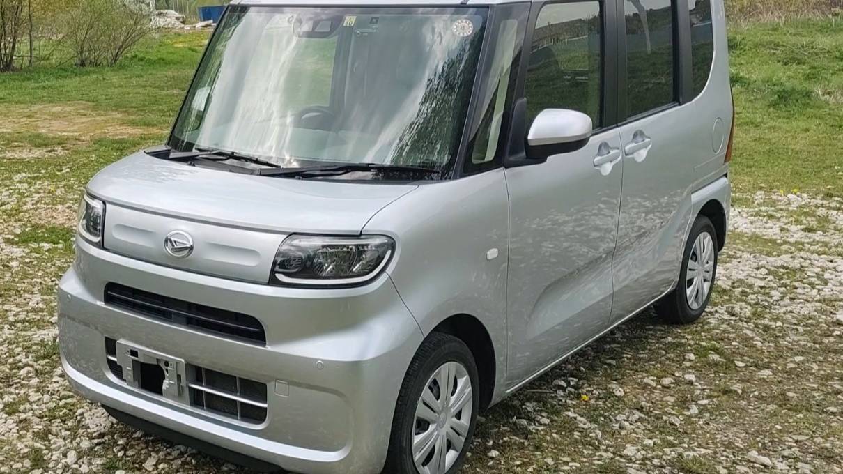Daihatsu Tanto 2019 год смотреть онлайн