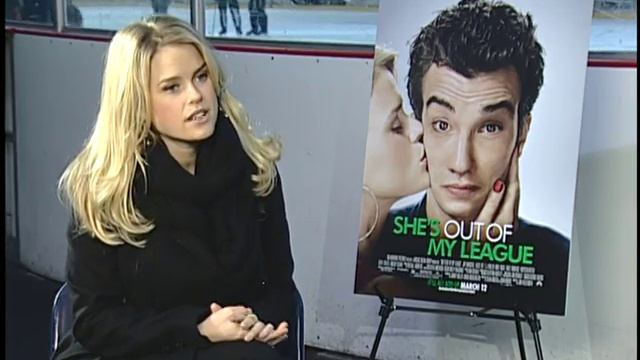 Alice Eve Interview for SHE'S OUT OF MY LEAGUE смотреть онлайн
