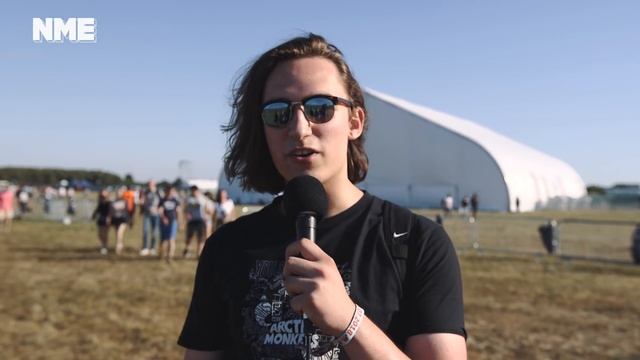 Open'er Festival 2018: Arctic Monkeys fans give us their best Alex Turner impressions смотреть онлайн