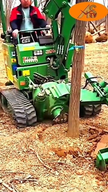 ASTV. Incredible Industrial Equipment Turns Boulders Into Fine Gravel