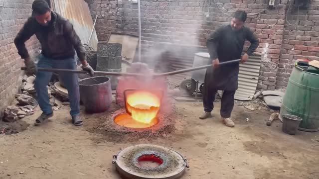 "Удивительная" добыча одного грамма золота из 100 кг. старых телефонов смотреть онлайн