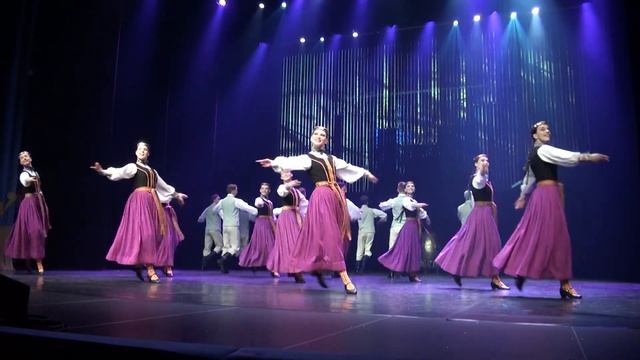 TDA Zelta sietiņš jubilejas gada III koncerta DRAUGU SVEICIENI LIELDIENĀS II daļā. 00373 смотреть онлайн