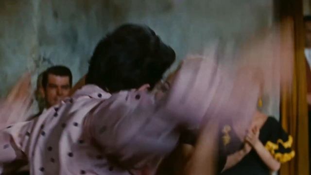 Brigitte Bardot, Serge Gainsbourg - L'appareil a Sous #cinemafrancais @La-Musique #fracesong #film смотреть онлайн