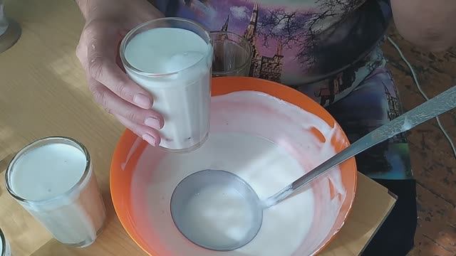 Как сделать домашнее мороженое (Таня после зубного)