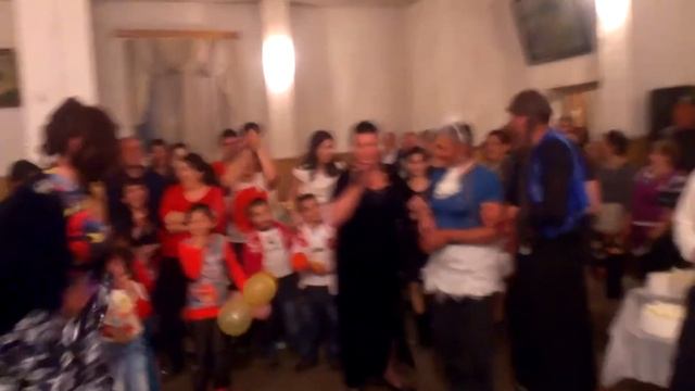 смешной танец на свадбе смотреть онлайн