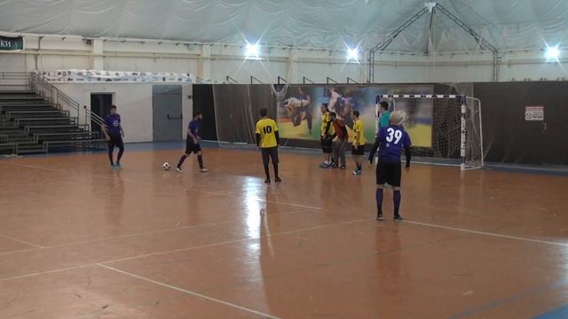 Чемпионат КБР по мини-футболу 2018/19. Высший Дивизион. 3 тур. Штауч - Бравис. 1 тайм смотреть онлайн