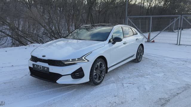 Kia K5 (2021) смотреть онлайн