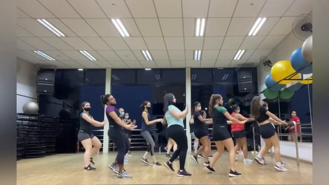 Coreografia Tumbalatum - Kevinho ZUMBA Brasil (2021) смотреть онлайн