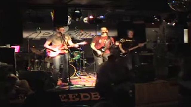 EyeWood - Rockin' in the free world (Neil Young cover) смотреть онлайн