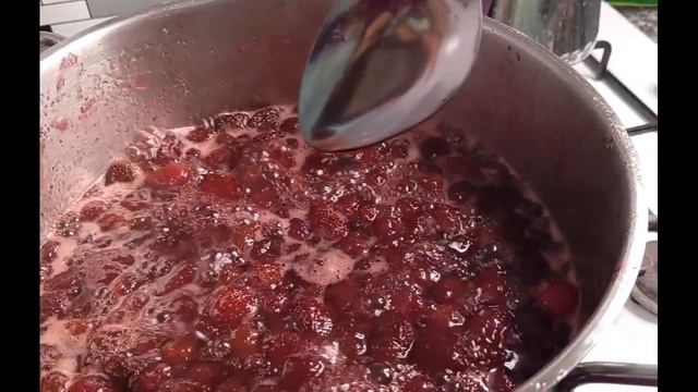 TAM KIVAMINDA BÜTÜN PÜF NOKTALARIYLA ÇİLEK REÇELİ TARİFİ #çilekreçelinasılyapılır#reçeltarifleri# смотреть онлайн