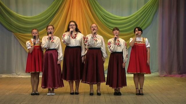 "Как за двором" Ансамбль песни "Млада" смотреть онлайн