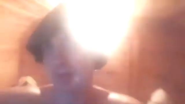 Она танцует и поёт смотреть онлайн