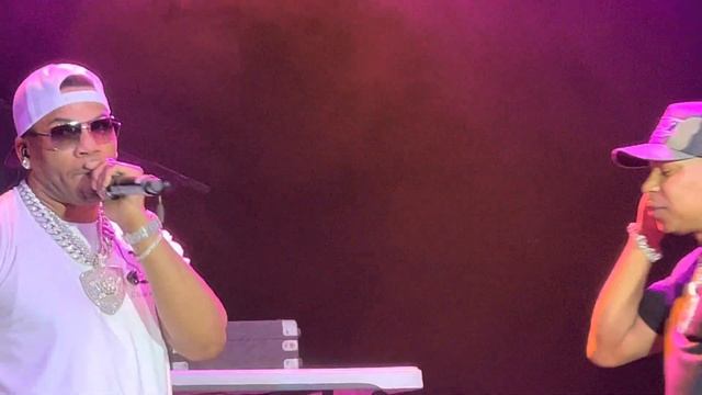 Nelly - Country Grammar and Ride Wit Me feat. City Spud (Live in Wisconsin - December 18, 2022) смотреть онлайн