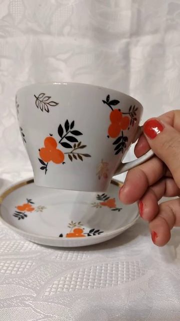 Чайные пары . Завод Пролетарий (СССР). Тонкий фарфор. 2 пары. смотреть онлайн