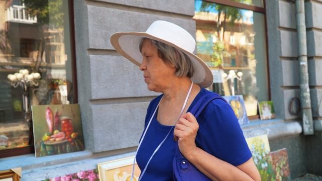 Яка сума потрібна для комфортного життя у Полтаві. Думки містян смотреть онлайн