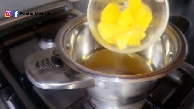 HOW TO MAKE MANGO OIL FOR HEALTHY RADIANT SKIN/ HOMEMADE MANGO OIL смотреть онлайн