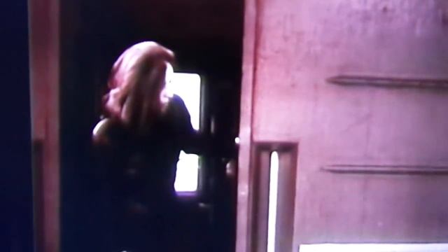 видео с ТВ: fILMIRAGE=ПРОХОЖИЙ-фильм === сцена отъезда француженки-Максим Шевченко догоняет поезд смотреть онлайн