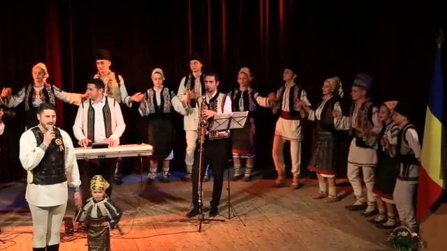 Spectacol folcloric ”Hai să dăm mână cu mână ”, CERNĂUȚI 2017 смотреть онлайн