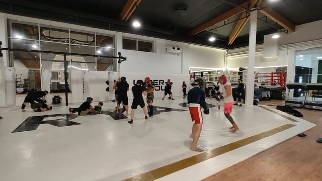 Varyag Fight Gym (Митино). Бокс 17.02.2025 #2 смотреть онлайн