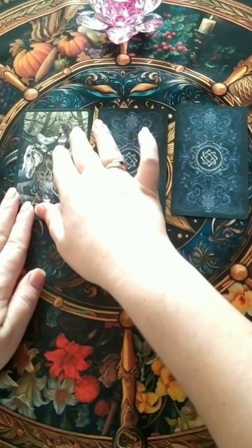 ТАРО РАСКЛАД НА 29 МАРТА #таро #гадание #расклад #любовь #отношения #картытаро #гаданиеонлайн смотреть онлайн