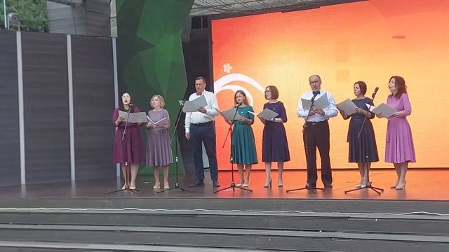 Композиция "Тополя" в исполнении сводного хора Домодедовского благочиния (08.07.22) смотреть онлайн