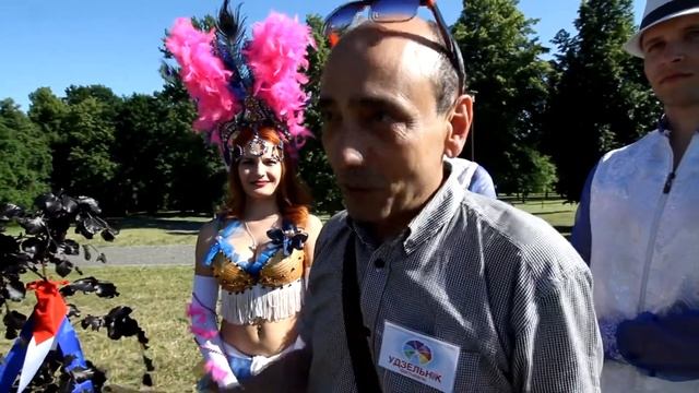 Видеоопрос: посадка деревьев в Каложском парке смотреть онлайн