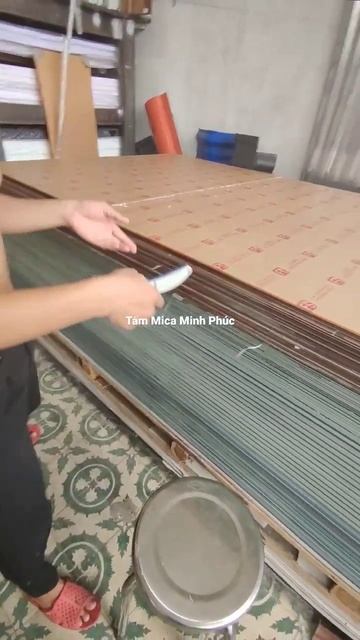 cắt lẻ tấm ARcylic - Mica trong suốt thành tấm nhỏ tại Mica Minh Phúc #micaminhphuc смотреть онлайн