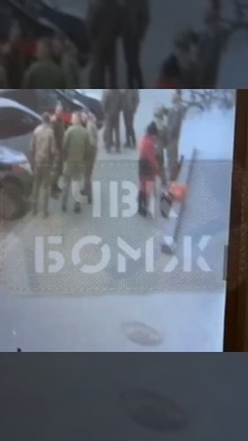 Видео из Николаева от 14.02.2025 - Украинка отомстила за сына и взорвала себя и 2 группы ТЦК смотреть онлайн