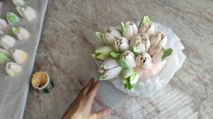 СБОРКА ТЮЛЬПАНОВ В СФЕЕРИЧЕСКУЮ ПОДЛОЖКУ. БУКЕТ ИЗ ЗЕФИРНЫХ ТЮЛЬПАНОВ В ГОРШКЕ.