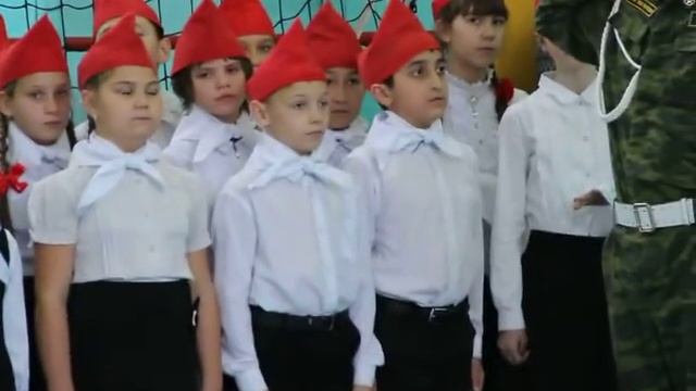 Пионеpы 21 века - звучат гимны PФ и PТ смотреть онлайн