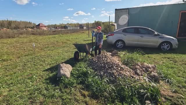 Установка фасадных столбов в одиночку и сварка жердей. И так сойдёт!